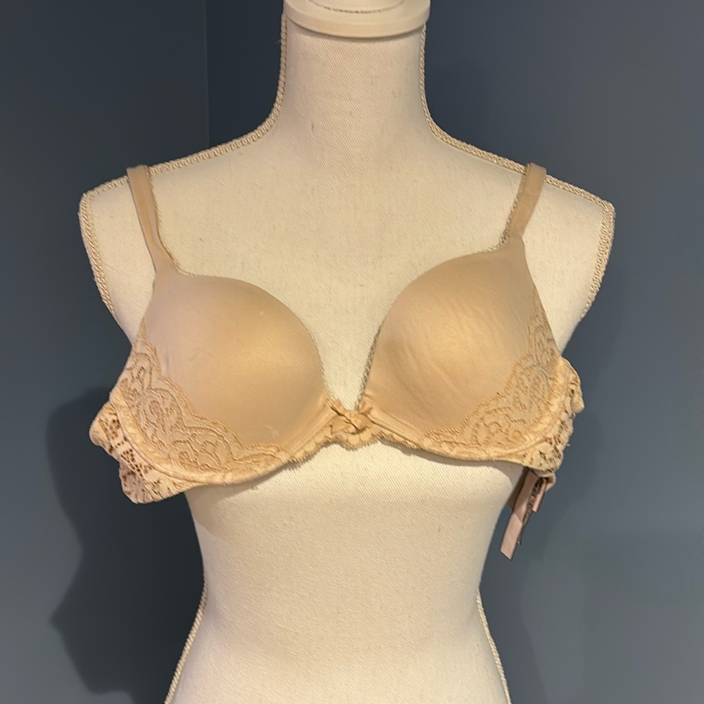 Victoria Secret padded underwire bra size 32C in beige